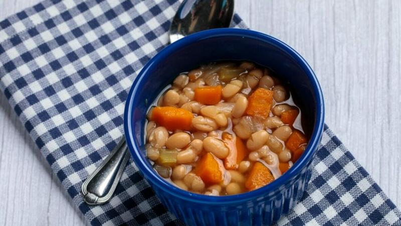 Slow Cooker Navy Bean Soup